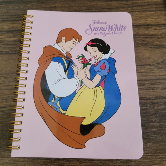 Disney | Office | Cakeworthy Snow White Retro Notebook Disney New ...